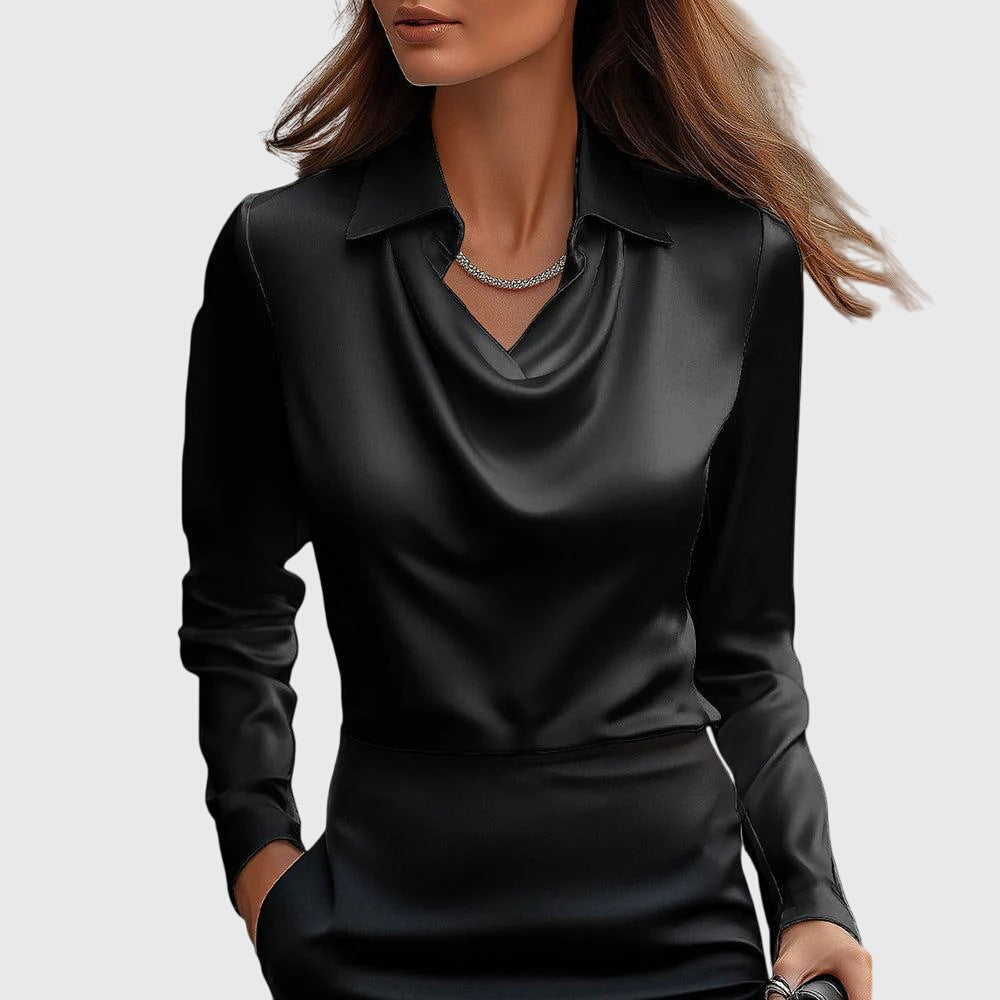 Sylvie | Bluzka z eleganckim połyskiem i plisowanym dekoltem