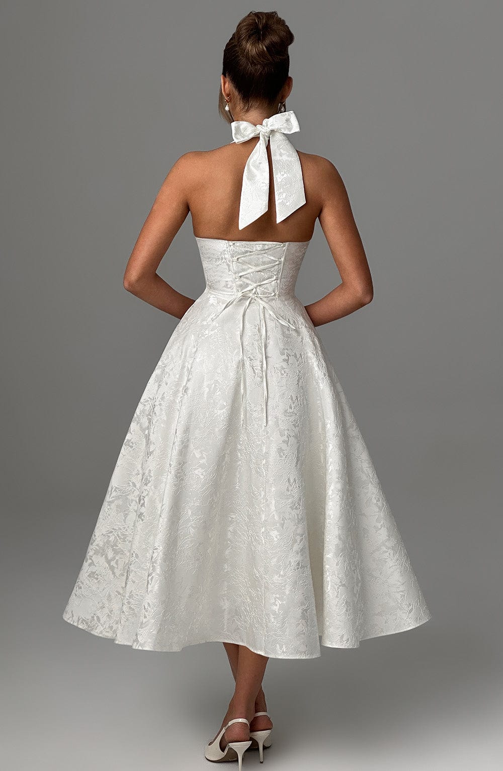 Rosea Midi sukienka z dekoltem na szyi